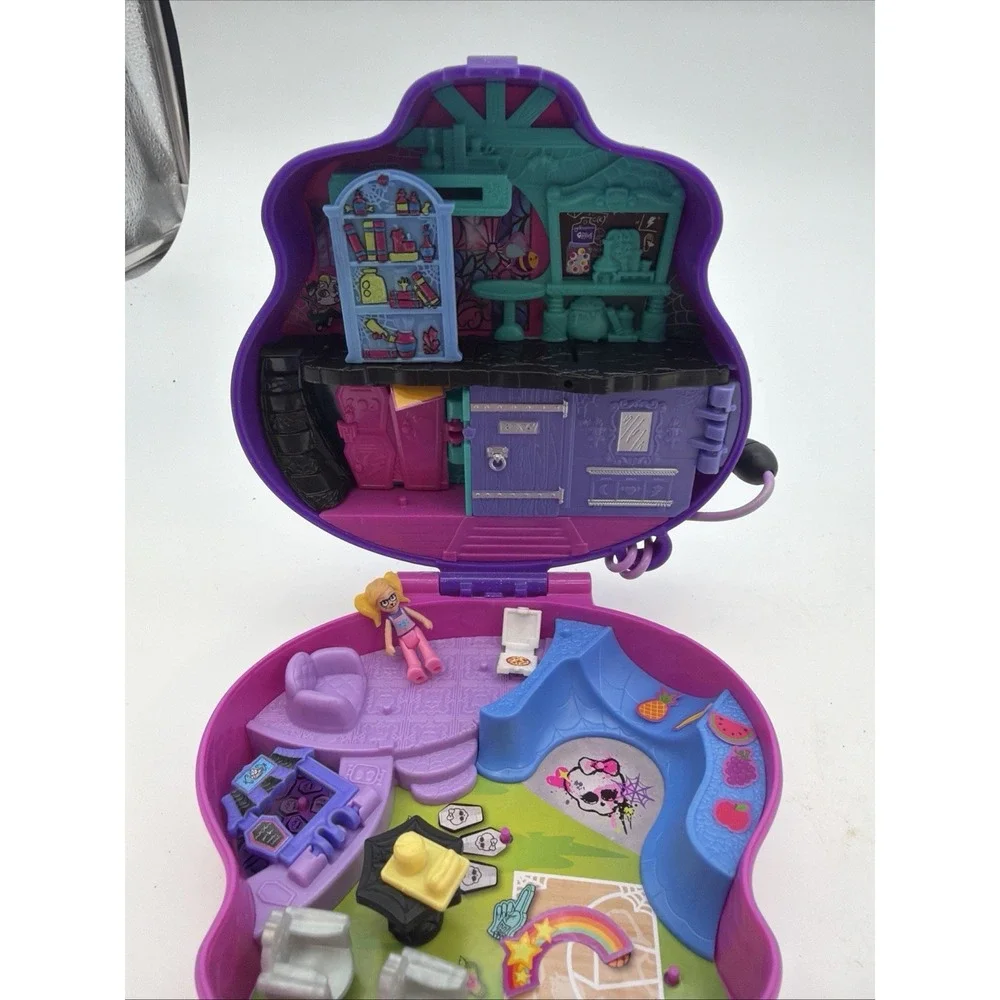 Polly Pocket Monster High Compact Playset Skullette Dolls Accessories Mattel